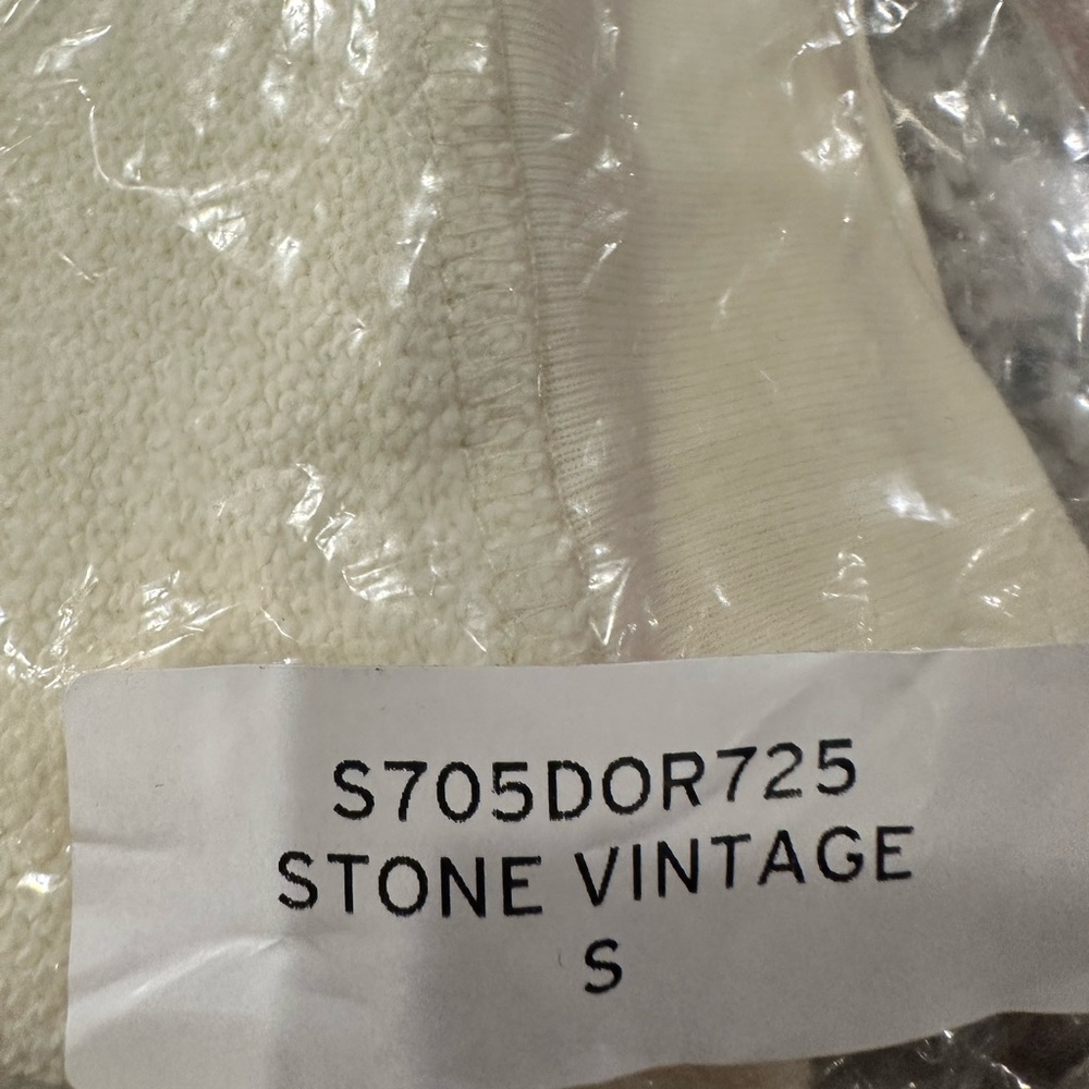 Daydreamer Doors Raglan Cream Sweatshirt with Red Graphic Logo Size Small NWT - Picture 13 of 13